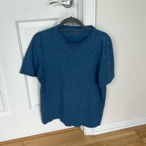 Large men’s banana republic blue short sleeve t shirt soft wash